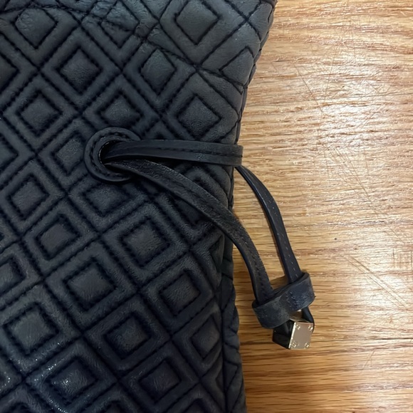 Tory Burch Marion Quilted Shoulder Bag Navy - Picture 4 of 17